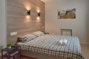 Студия поблизости госпиталь им. Савиных. ТЦ "Лето" 700м., Томск