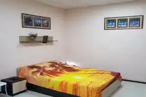 Студия, Адлер