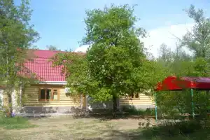 Уютный дом-сруб для компании, Волгоград