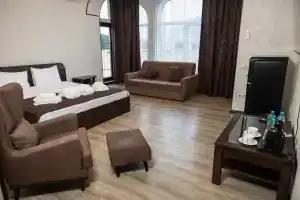 Четырёхместный номер полулюкс, Адлер