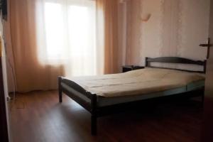 Трёхместный номер стандарт с видом на горы, Солоники