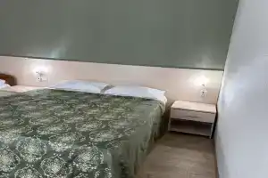 Трёхместный номер улучшенный в Хостинском районе