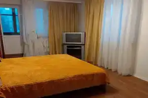 Квартира с изолированными комнатами в Центре рядом с парком Якутова