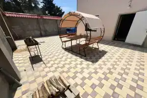 Домик возле моря