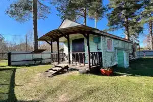 Загородный домик с беседкой и зоной барбекю