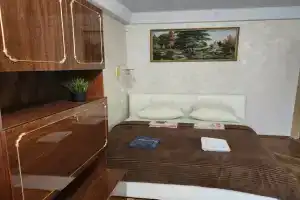 Уютная квартира в тихом, зеленом дворе рядом с метро