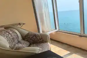 Уютный семейный эллинг с видом на море