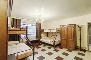 Квартира 5 раздельных спальных мест в частном секторе