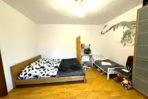 Дом у реки, Санкт-Петербург