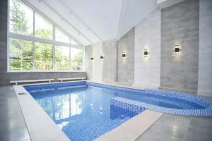 Дом с баней на берегу озера в Новой Москве