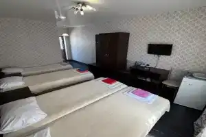 Четырёхместный номер стандарт, Адлер