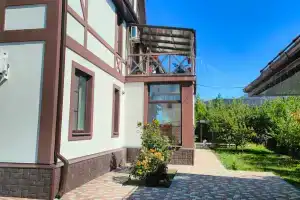 Апартамент "Марсель" с паркингом/завтраком возле ТРК"Красная площадь", Краснодар