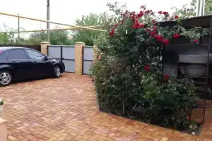 Домик у моря