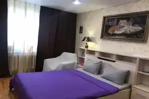 Уютная квартира рядом с Гринн, Орел