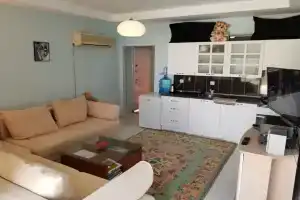 Апартамент с бассейном, Лара