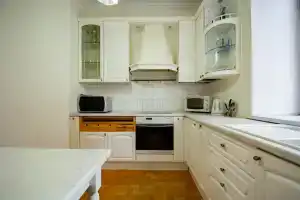 Квартира на набережной, Иркутск