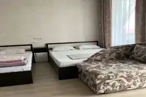 Четырёхместный номер улучшенный, Ейск