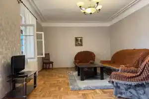 3-комнатная квартира в центре г.Сухум