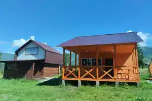 Уютный домик, на берегу реки, Усть-Кокса