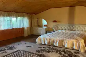 Двухуровневый коттедж у Воронцовского парка (400 м. от пляжа)