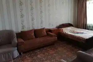Квартира в центре города, рядом- кадетка, обл. больница, военкомат