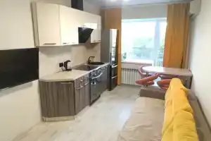 Современная чистая квартира у парка, Хабаровск