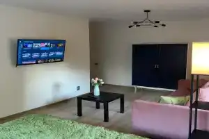 Уютная квартира в центре города у зоопарка