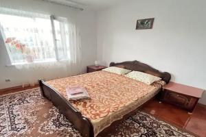 Двухместный номер с 1 кроватью Двухместный номер эконом-класса с двуспальной кроватью и общей ванной комнатой