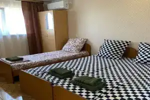 Трёхместный номер люкс, Цандрипш