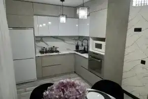 Квартиры посуточно на Шевченко 144, Альметьевск