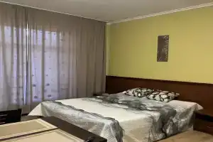 Студия, Адлер