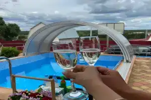Дом с бассейном