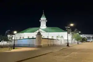 Уютная студия 36 кв в центре города с парковкой