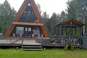 Отдых на природе рядом с рекой и лесом с баней и сибирским чаном