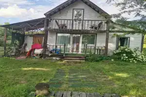 Домик Пряник на берегу озера  в Сланцевском районе
