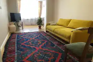 Двухкомнатная квартира в центре города с видом на озеро