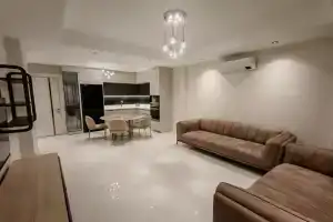 Квартира в Azura World c видом на бассейн и аквапарком