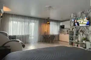 Солнечная уютная студия в центре города