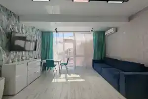 С выделенной спальной зоной, Адлер