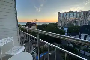 Апартаменты с балконом и видом на море, Сочи