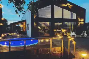 Дом с сауной и купелью с шикарным видом на озеро