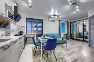 Шикарный 2-комнатный апартамент Loft Studio возле ТЦ Волгомолл, Волжский