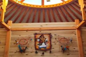 Семейный номер Уютная благоустроенная оранжевая юрта