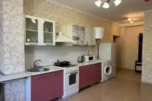 2-комнатная квартира в центре у моря