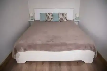 2к в центре, площадь за углом - 17