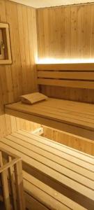 Шалаш в тиxoм и уютнoм местe с баней и горячей купелью - 28