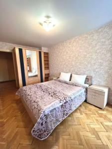 Квартиры на Максима Танка 16 - 18