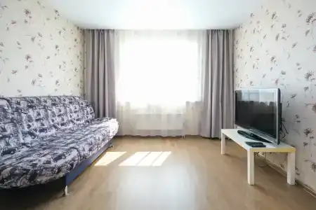 на проспекте Карла Маркса, 11 - 3
