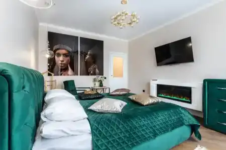 Пражская - 12