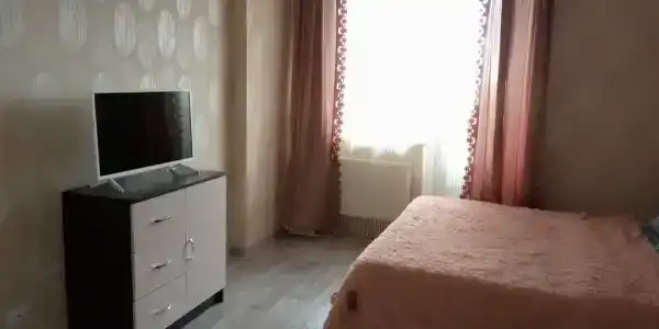 Уютная квартира на Заречной 5, микрорайон Солнечный - 6